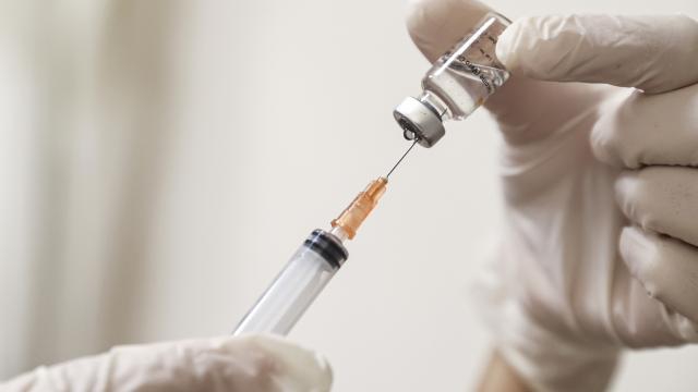 Uganda’da yüzlerce kişiye sahte aşı yapıldığı ortaya çıktı