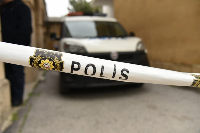 Ülkede izinsiz ikamet ettiği tespit edilen 5 kişi tutuklandı