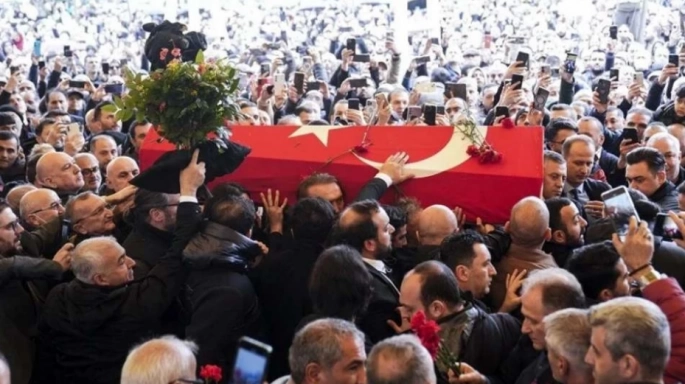 Volkan Konak son yolculuğuna uğurlandı: Vasiyeti yerine getirildi